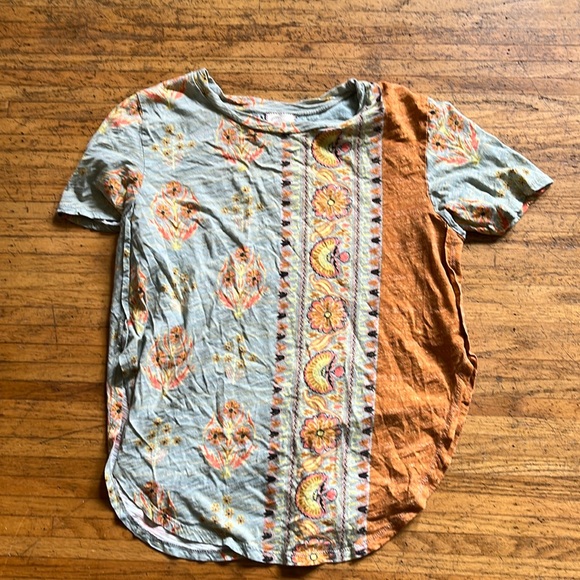 Anthropologie Tshirt - Picture 1 of 3